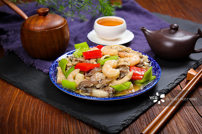 特色农家菜平菇炒虾仁图片素材