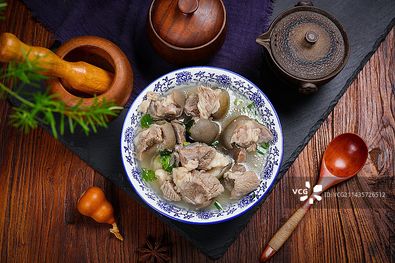 特色农家菜清炖羊肉汤图片素材
