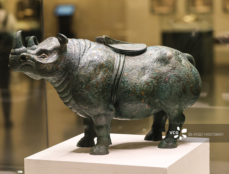 西汉文物错金银云纹青铜犀尊特写组图图片素材