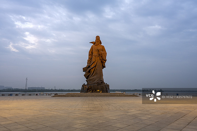 襄阳孟浩然广场雕像景观城市风光图片素材