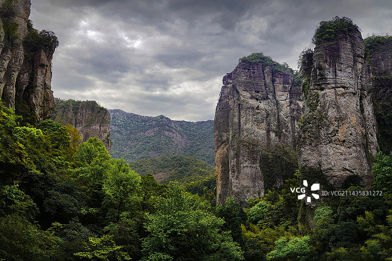 世界地质公园  雁荡山  流纹岩浆喷发的大型破火山图片素材