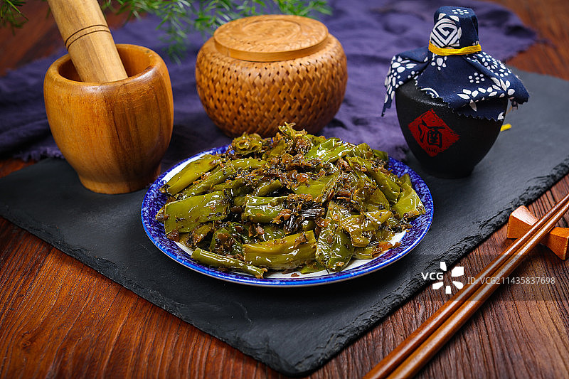 美味家常菜芽菜炒青椒图片素材