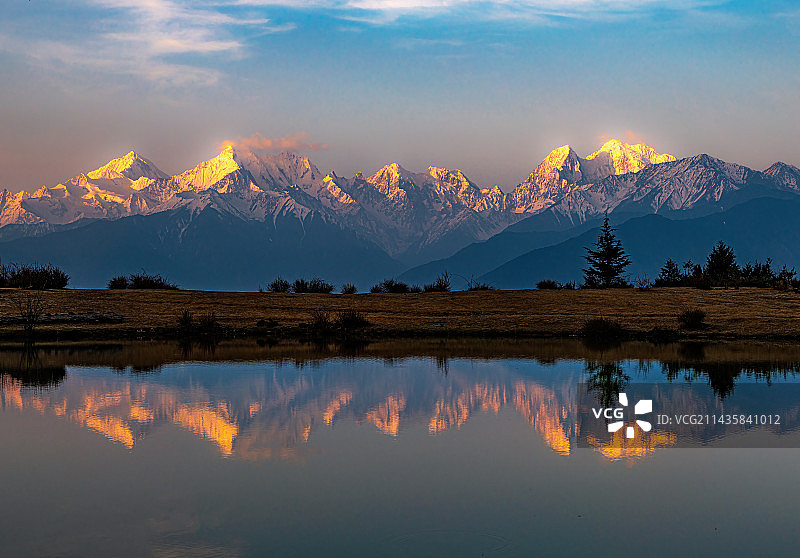 梅里雪山图片素材