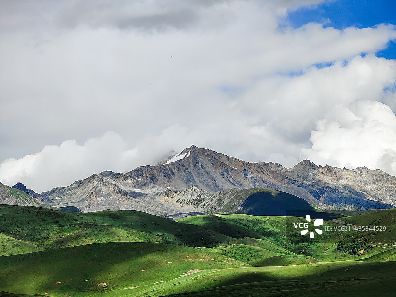 贡嘎雪山图片素材