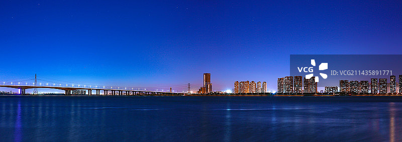 夜色下的钱塘江图片素材
