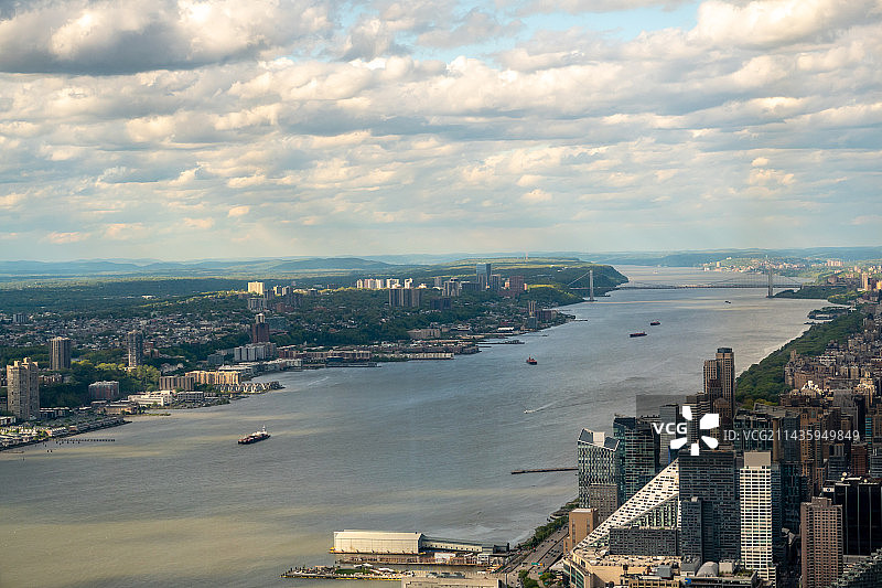 纽约，从哈德森广场Edge观景台俯瞰哈莱姆河（From the Edge of Hadson ya）图片素材
