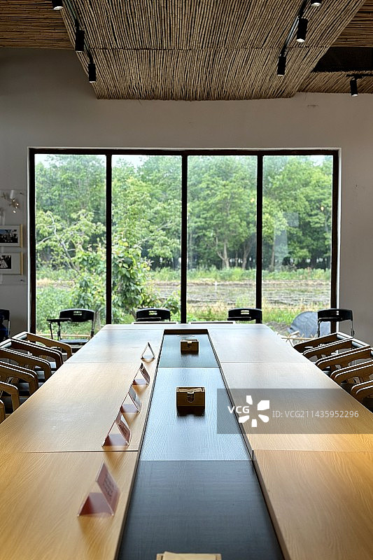 空无一人的会议室图片素材