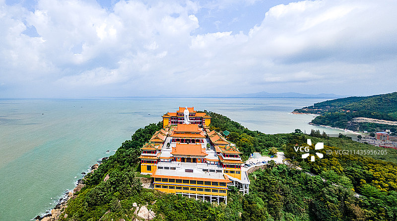 中国广东阳江飞龙寺古建筑风光航拍图片素材