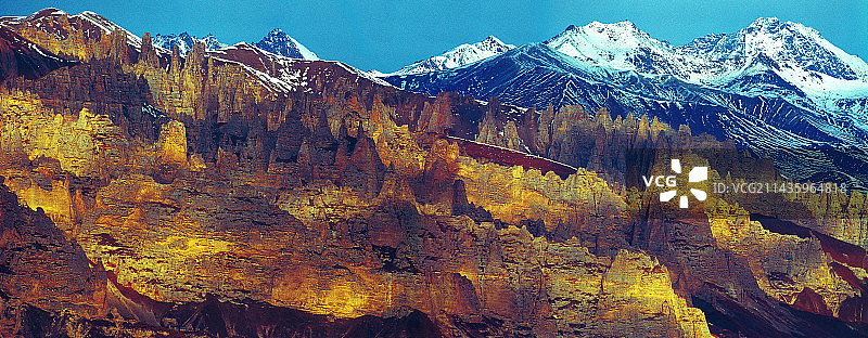 巴音布鲁克草原奎克乌苏石林图片素材