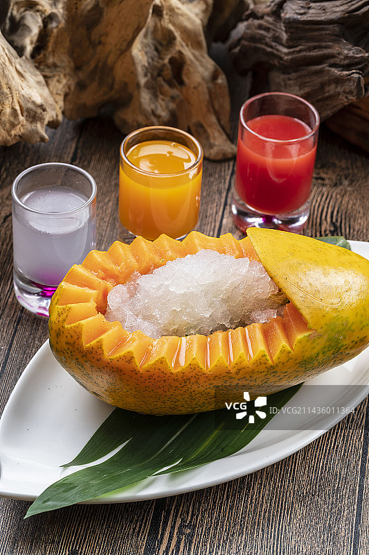 冰糖木瓜炖雪蛤图片素材