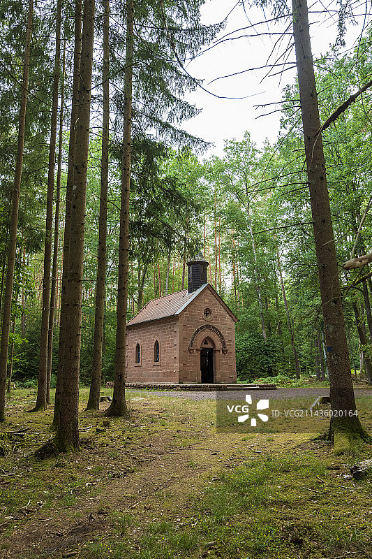 法国大东区埃盖尔沙特森林圣母小教堂图片素材
