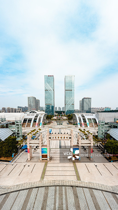 中国广东省江门市蓬江区五邑华侨广场图片素材