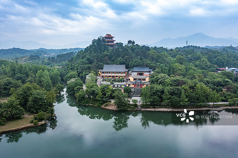 航拍广西桂林兴安县城与灵渠图片素材