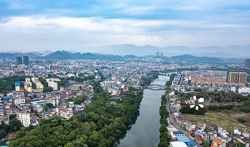 航拍广西桂林兴安县城与灵渠图片素材