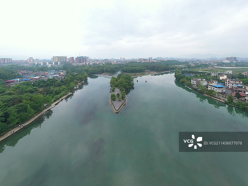 航拍广西桂林兴安县城与灵渠图片素材