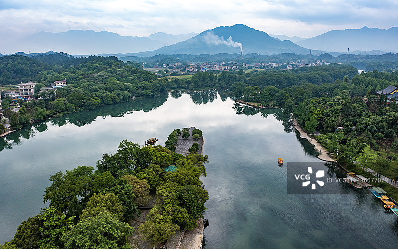 航拍广西桂林兴安县城与灵渠图片素材