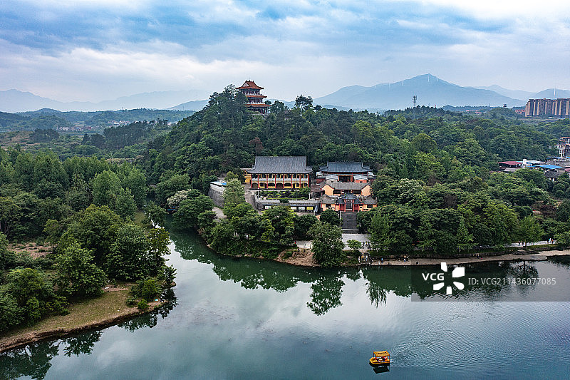 航拍广西桂林兴安县城与灵渠图片素材