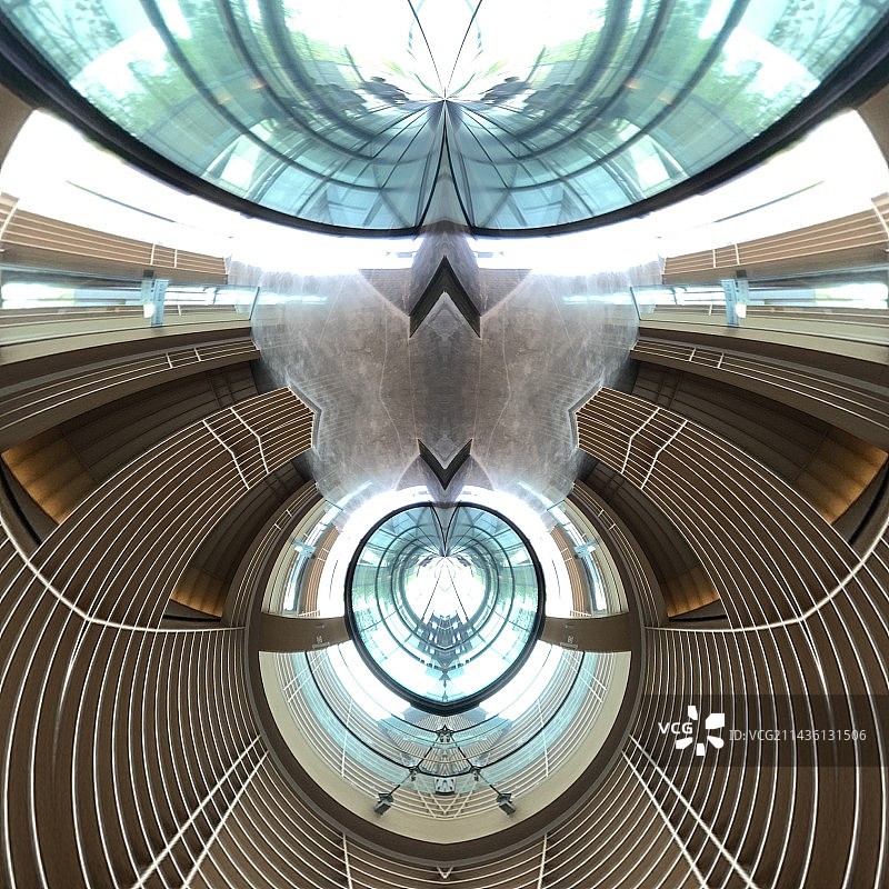 Circular·钢/木/玻璃-蝶变图片素材