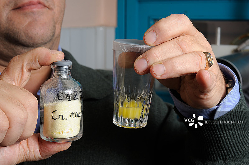 冷冻干燥的毒液；Latoxan实验室图片素材