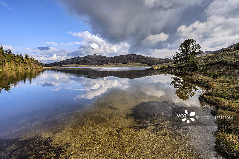 塞文山脉皮斯湖，位于埃果山，法国加尔省塞文国家公园图片素材