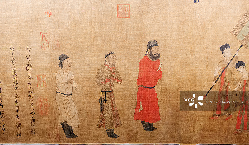 北京故宫博物院展出“祥开万象——故宫与西藏文物联展”之古画和唐卡图片素材