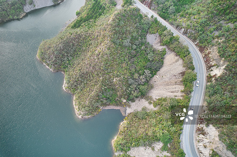 航拍北京斋堂水库及公路风光图片素材