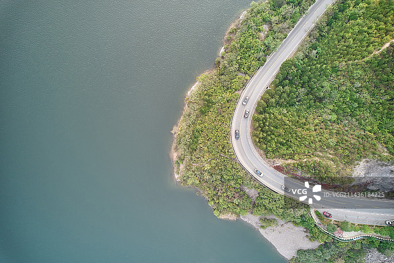 航拍北京斋堂水库及公路风光图片素材