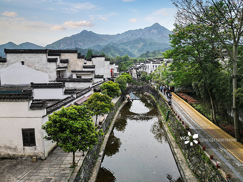 无人机航拍安徽宣城绩溪龙川景区风光图片素材
