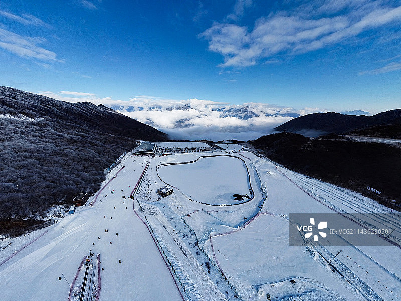 九顶山太子岭滑雪场图片素材