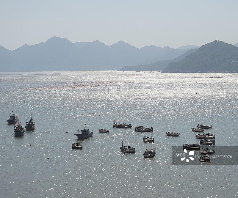 日落时的海上船只图片素材