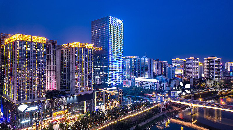 中国湖南省株洲中心广场夜景图片素材