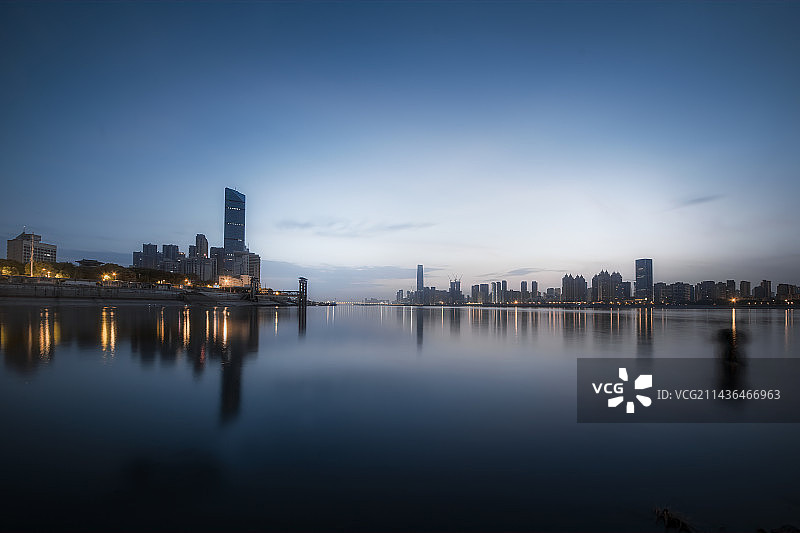 武汉南岸嘴蓝调图片素材