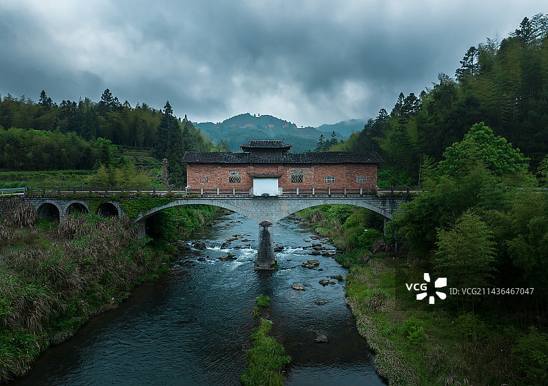 南平政和县富垅村风雨廊桥图片素材