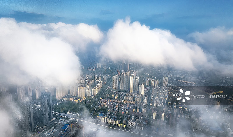 武汉江汉区穿云航拍图片素材