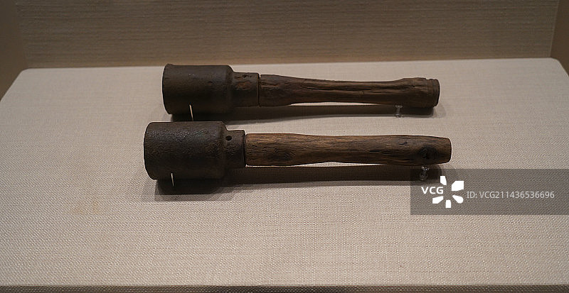 抗战时期国民党军木柄手榴弹图片素材