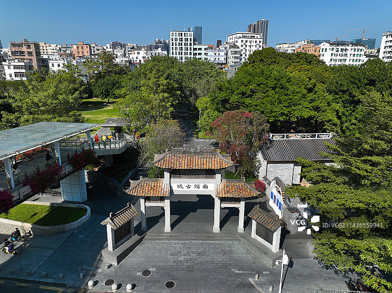 广东省深圳市南山区南头古城春花天桥航拍图片素材