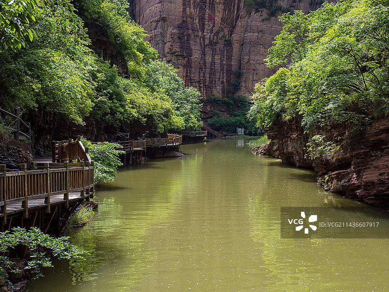 河南省洛阳市新安县青要山风景区 峡谷 溪流图片素材