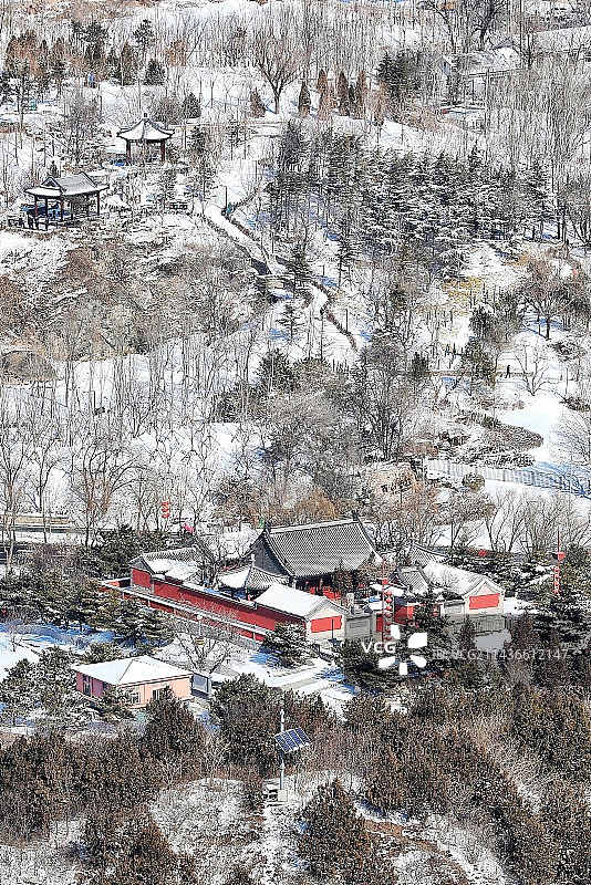 雪中关帝庙图片素材