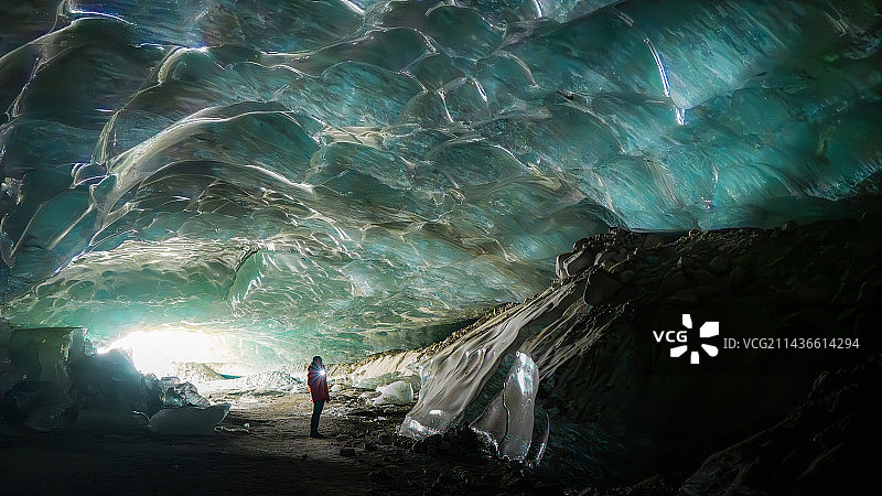 西藏蓝冰洞图片素材