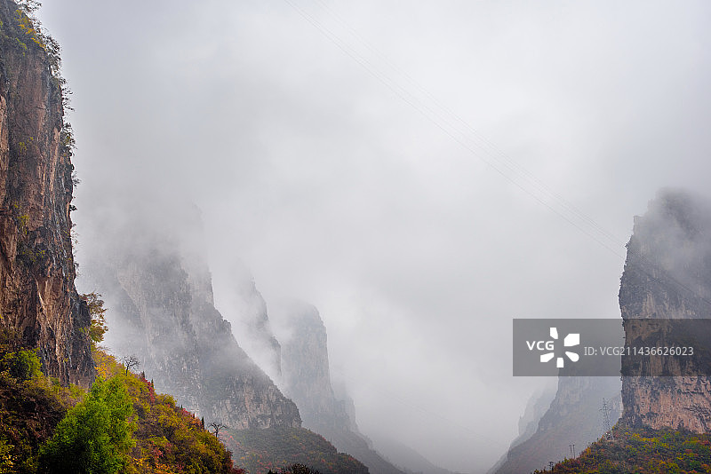 秋天山野长治通天峡图片素材