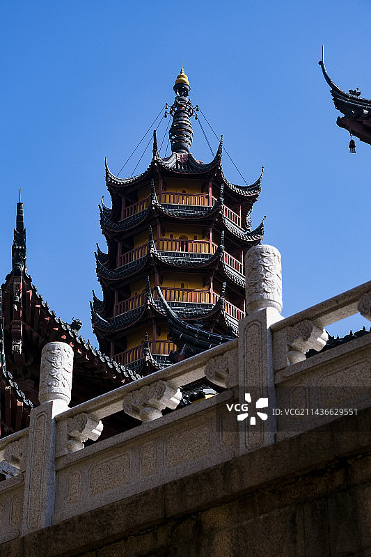 江苏省镇江市金山风景区晴天美丽风景图片素材