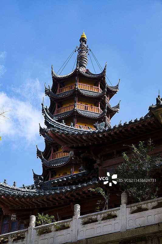 江苏省镇江市金山风景区晴天美丽风景图片素材