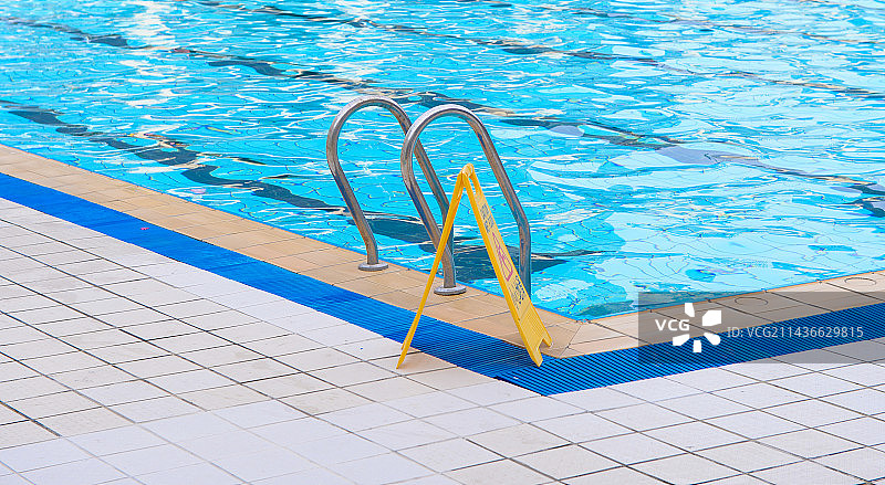 游泳池图片素材