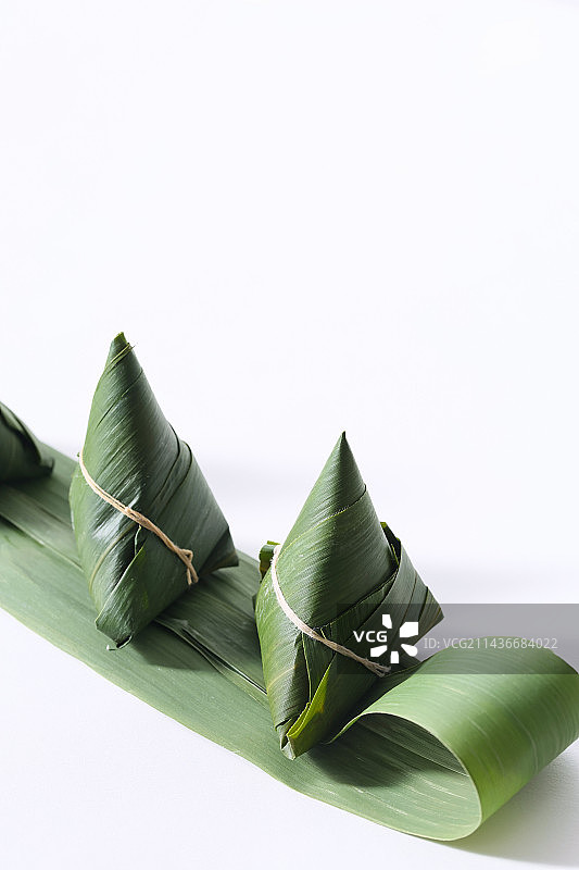 端午节粽子白底图影棚拍摄图片素材