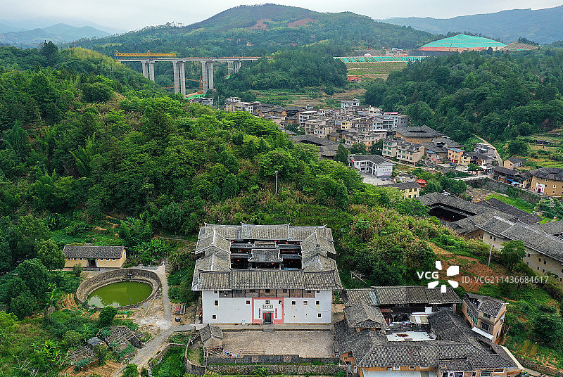 福建省龙岩市福建土楼永定景区洪坑土楼群振成楼航拍图片素材