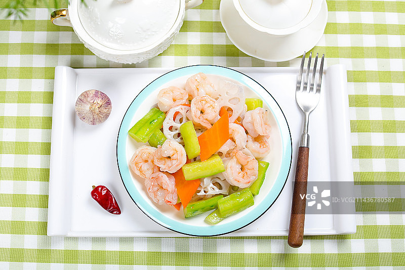 特色农家菜黄瓜条烩虾球图片素材