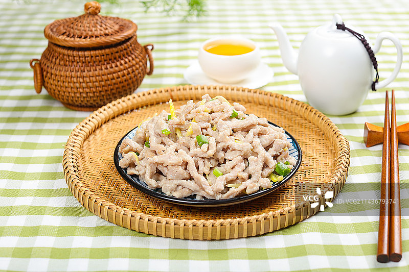 美味下酒菜仔姜炒里脊肉丝图片素材