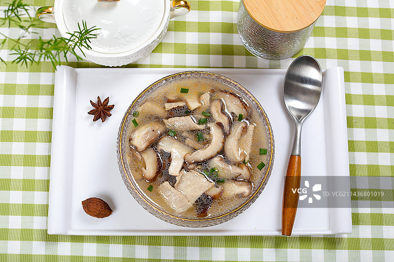 营养美味家常汤菜美食香菇肉片汤图片素材