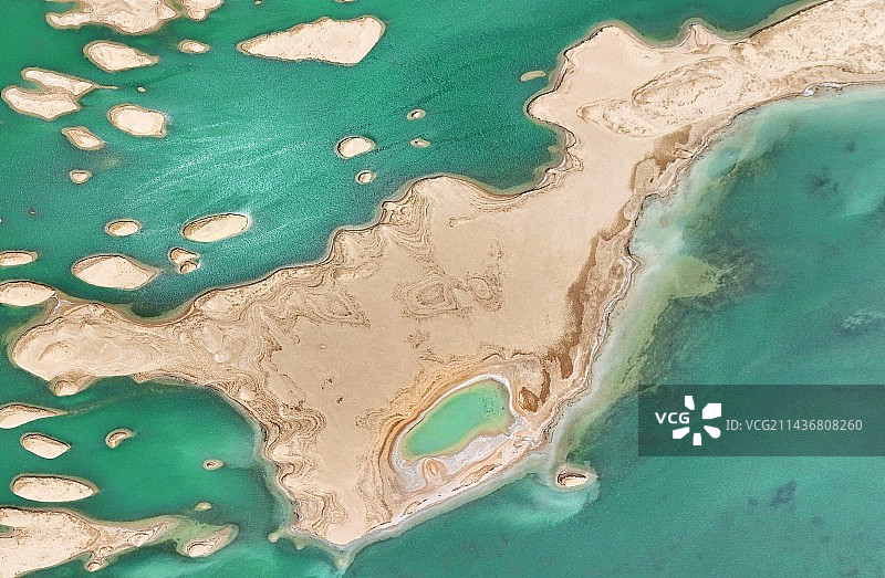 雅丹之眼，水上雅丹图片素材