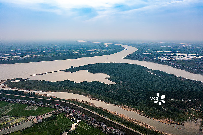 航拍湖南岳阳市湘阴县田野风光和湘江图片素材
